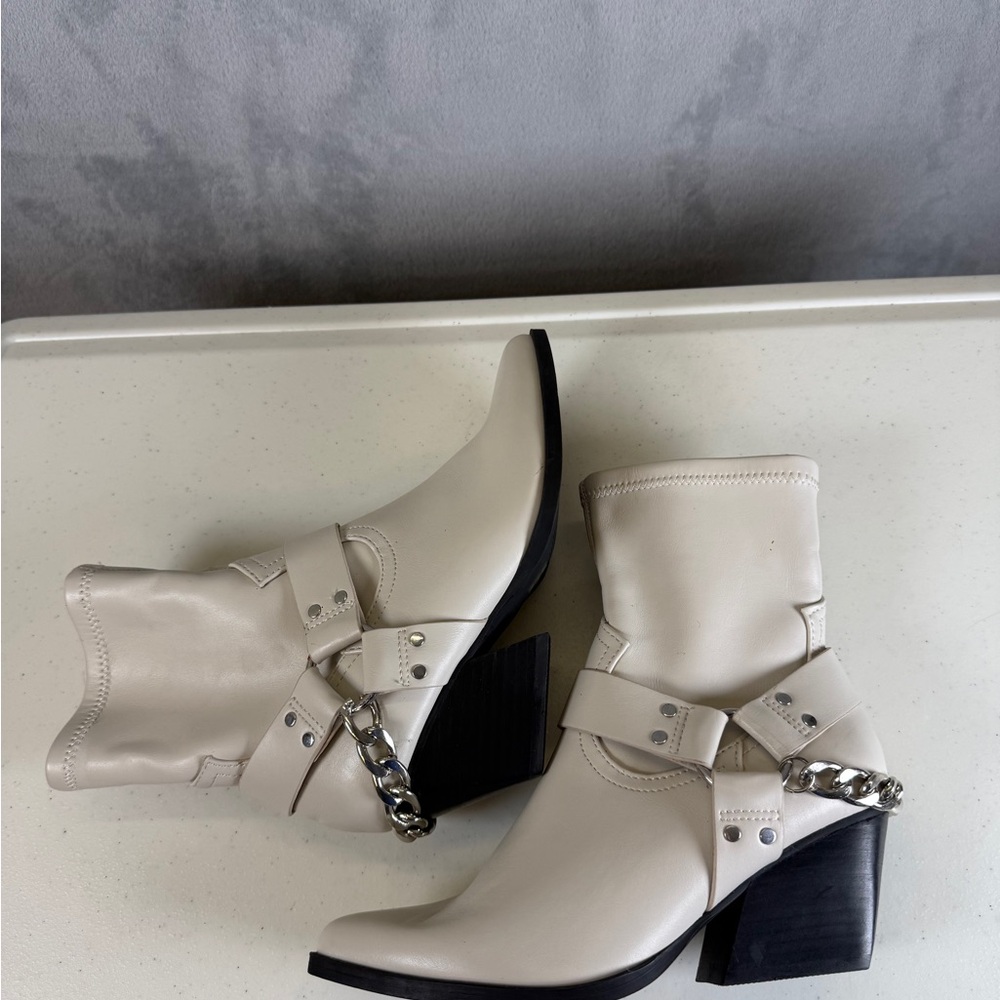 DV by Dolce Vita Boots Keeler Moto Size 6 Cream Heeled Boots - Picture 6 of 9